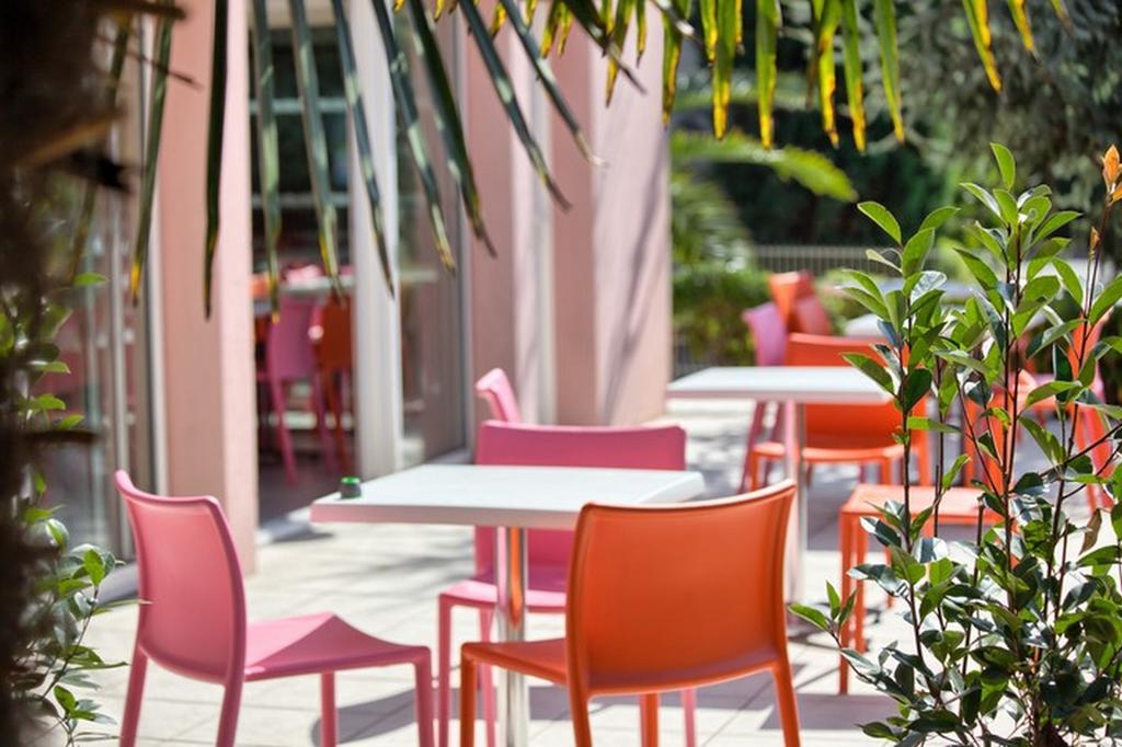 Hotel Formules Club 2 Сенон Экстерьер фото